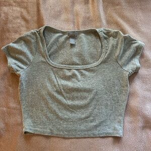 Tilly's Light Gray Women's Crop Top